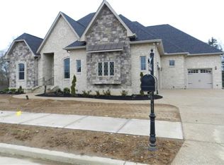 305 Bournemouth Ln, Hermitage, TN 37076