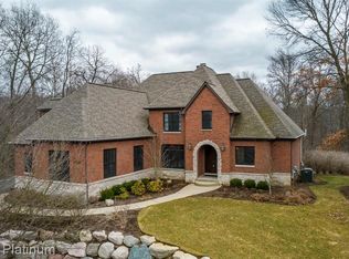 5850 Nottingham Pointe, Brighton, MI 48116