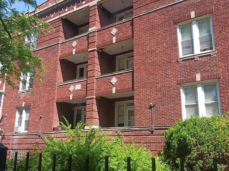 4334 W West End — Photo 1