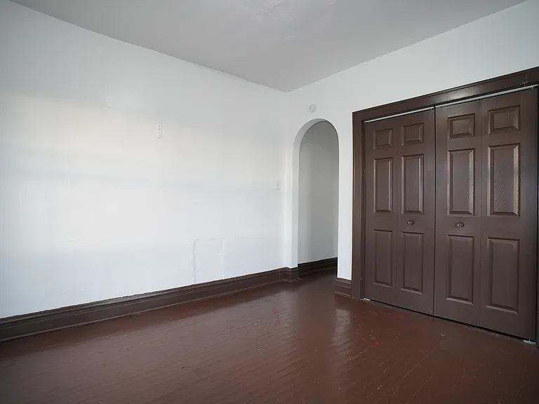 130 E 13th Ave — Photo 18