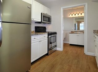 13715 Carmella Ln APT F, Holland, MI 49424
