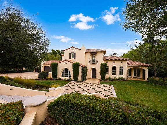 3rd image of 468 Sereno Pl