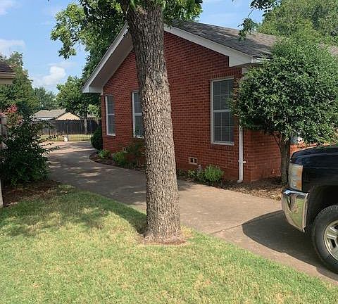 3rd image of 4714 Lake Park Dr