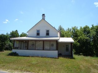 39 Bouck St, Saranac, NY 12981