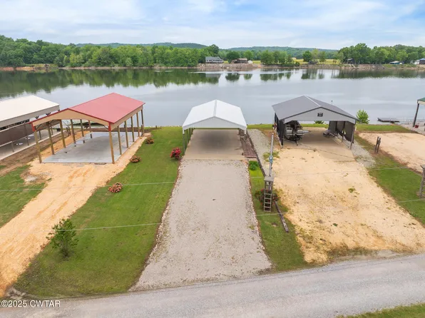 1017 River Front Dr, Clifton, TN 38425