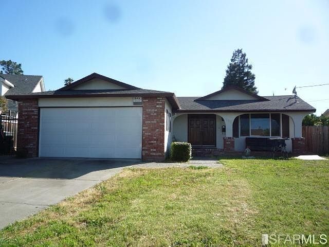 1st image of 946 Belmont Pl