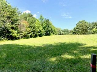 5009 Oak Garden Dr #3B, Kernersville, NC 27284