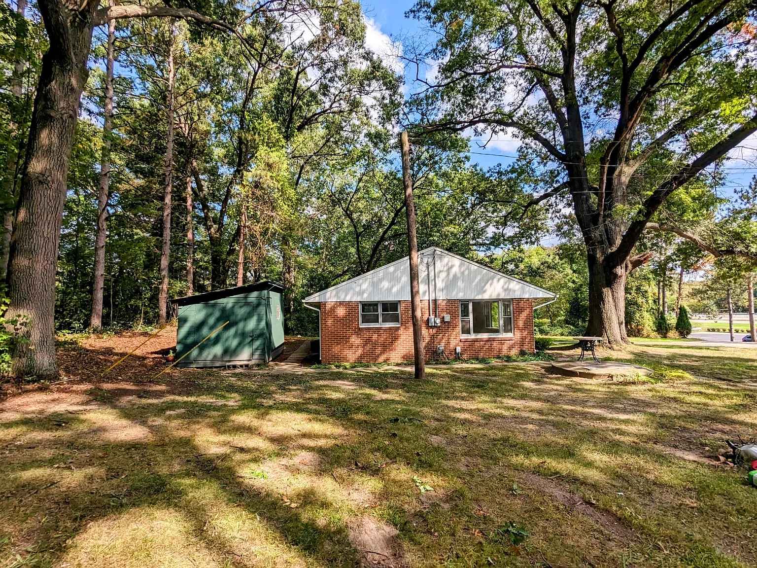2 bed, 1.5 bath, 1200 sqft, $2,400 — Photo 4