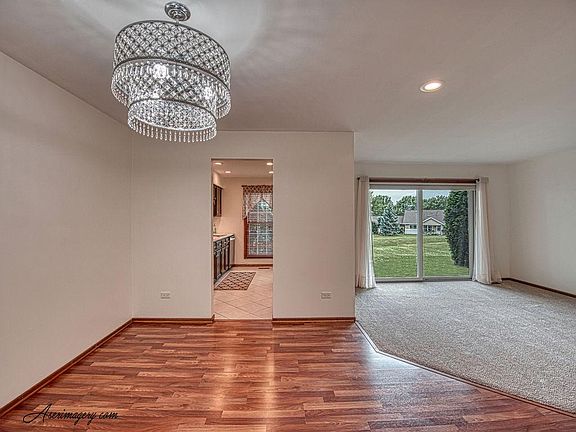4th image of 401 N Thornwood Dr #401