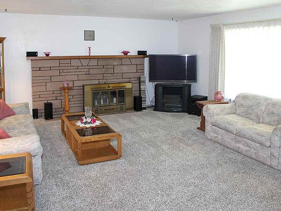 2nd image of 2612 W Dell Dr