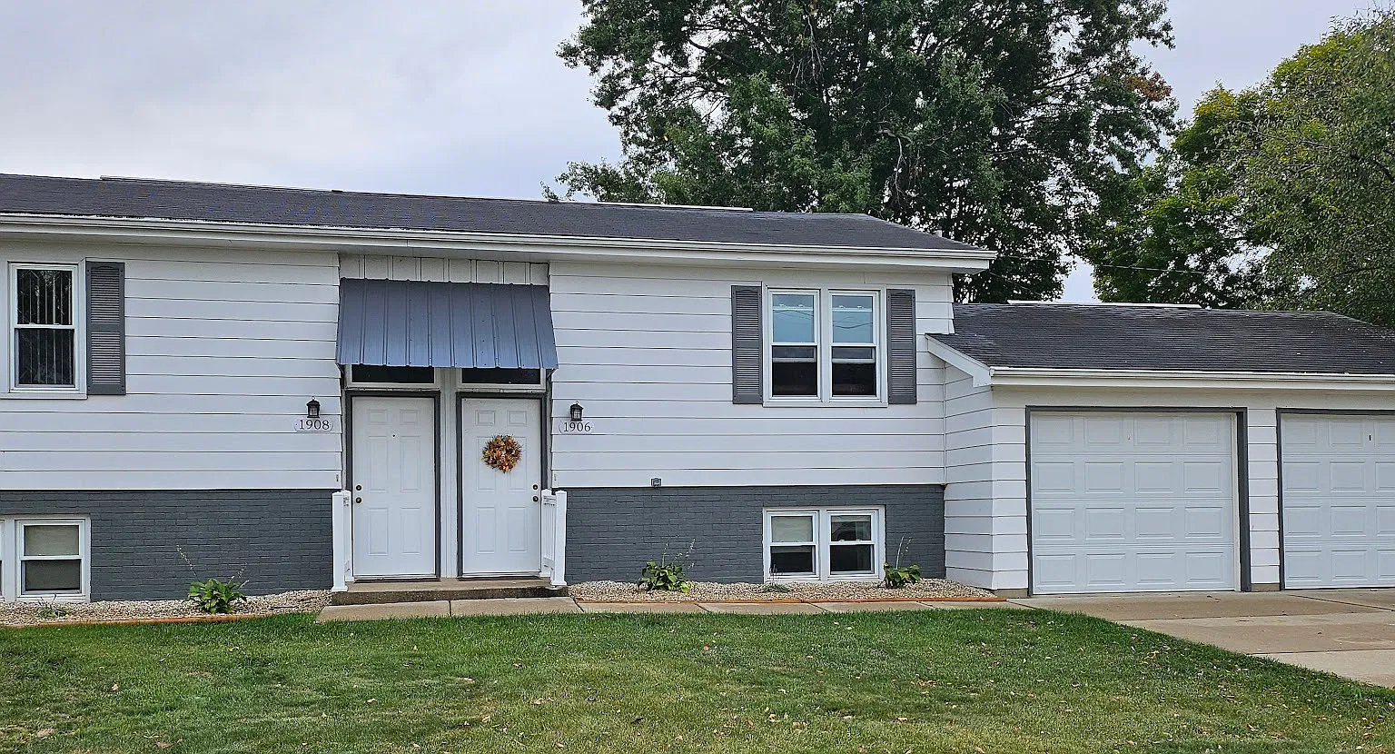 2 bed, 1000 sqft, $2,400 — Photo 1