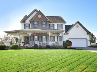 1586 Cornerstone St SW, Hartville, OH 44632