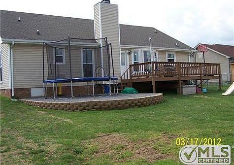 5th image of 217 Moncrest Dr