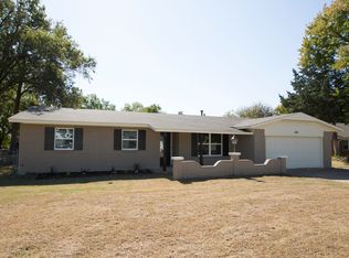 204 E H St, Jenks, OK 74037