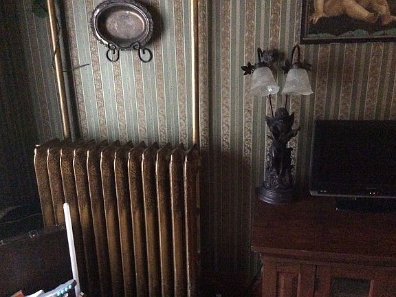 Dining room 2 register