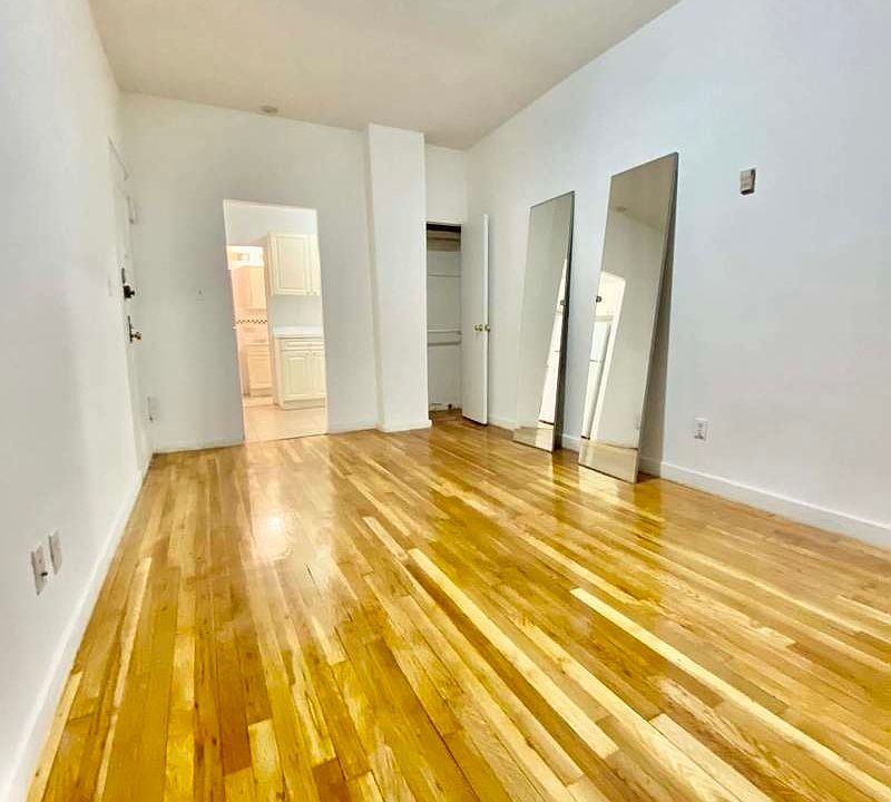 1st image of 304 E 38th St #D1