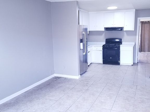 2nd image of 2035 Sunrise Ln