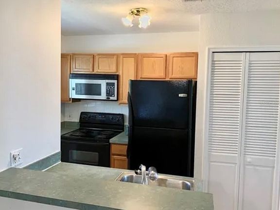 2nd image of 3403 Morelyn Crest Cir