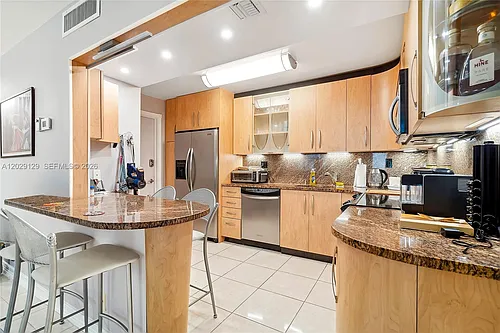 1400 S Ocean Dr #802 Photo 1