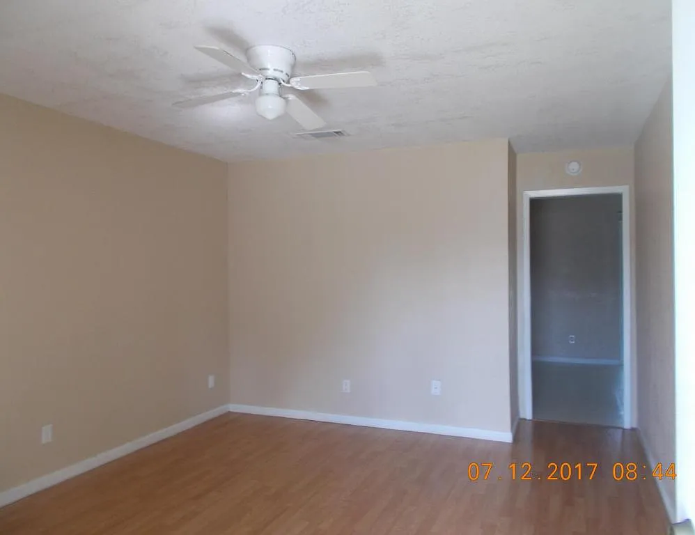 112 Myra Lou — Photo 2