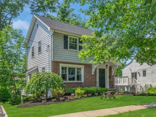 18 Sunset Dr, Millburn Twp., NJ 07041