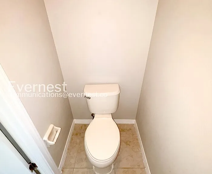 11211 Flora Springs Dr — Photo 10