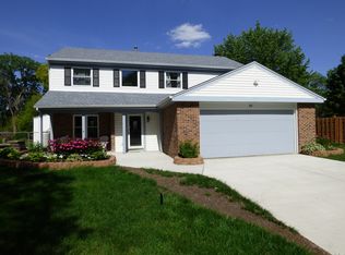 30 Lindon Ln, Vernon Hills, IL