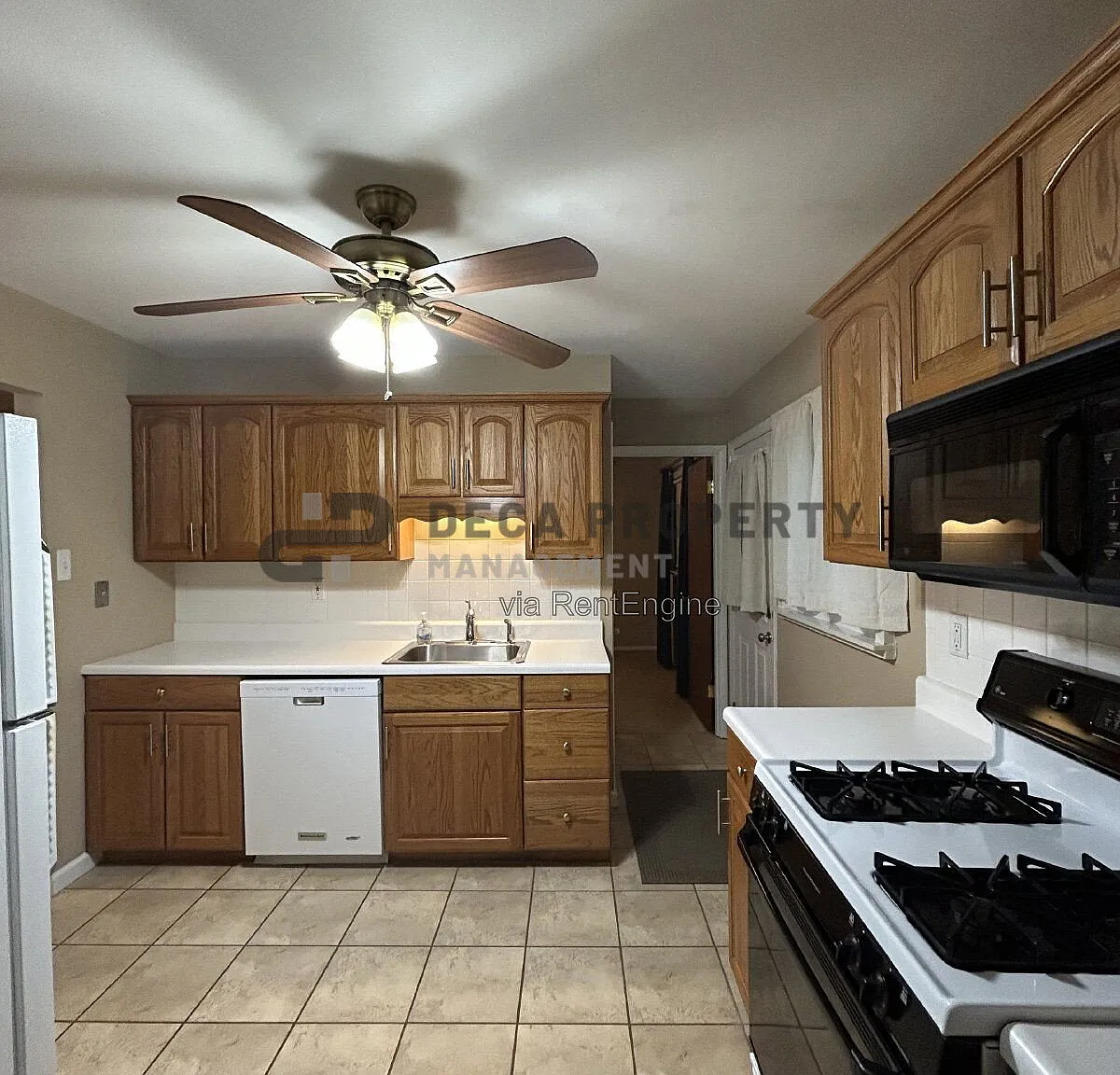 3 bed, 1.0 bath, 1164 sqft, $1,750 — Photo 4