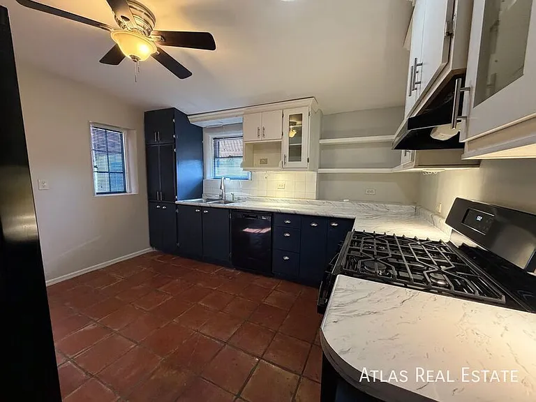 2732 N Martin Ave — Photo 15