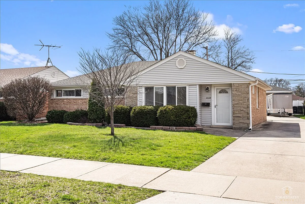 1028 W Villa Dr photo 1