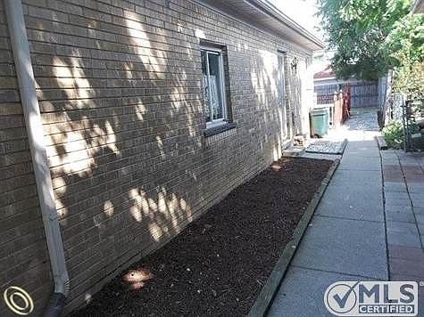 16465 Stricker- Eastpointe (9).J