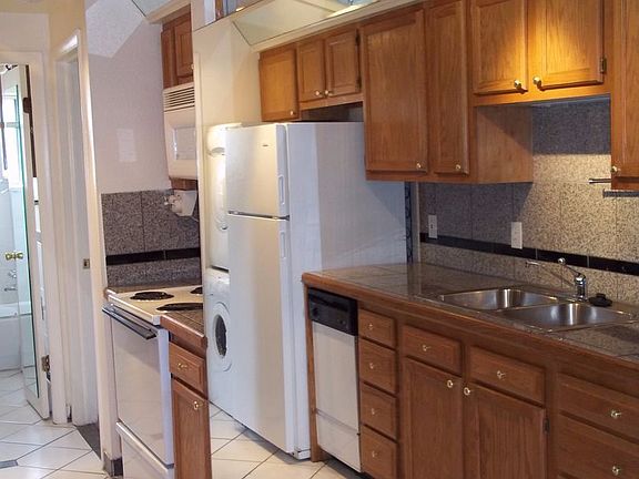 4th image of 640-680 S Lashley Ln #680-202