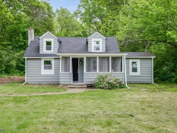 6 Spencer St, Roxbury Twp., NJ 07885