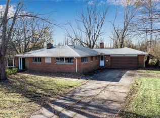 6700 Aiken Rd, Lockport, NY 14094