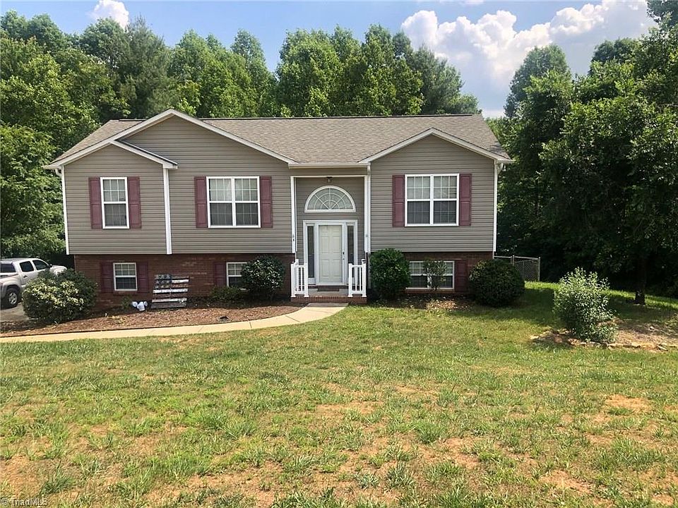 1st image of 145 Westbridge Pl