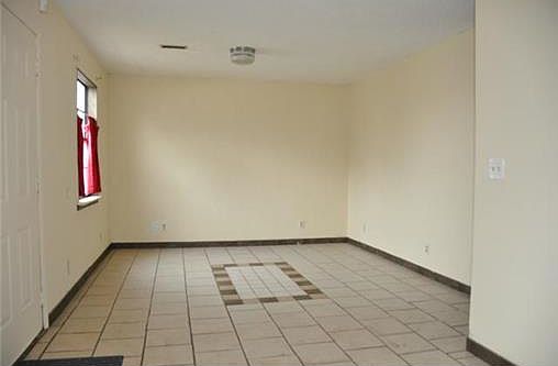 3rd image of 524 Hardesty Ave