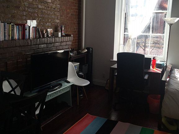 5th image of 47 Jane St APT 6