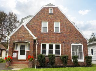 128 Claire Rd, Syracuse, NY 13214