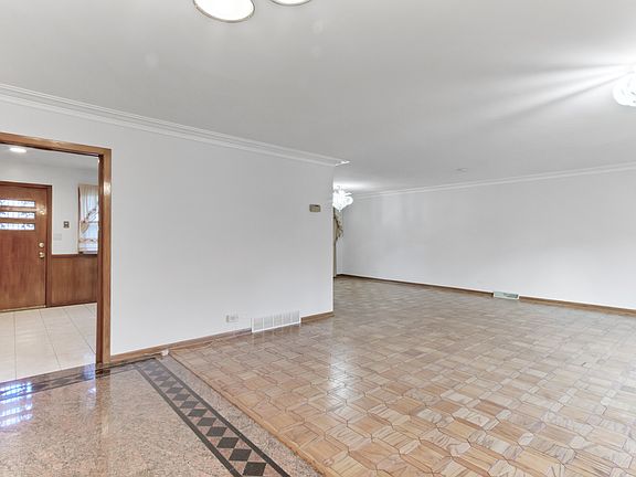 4th image of 4848 W Morse Ave
