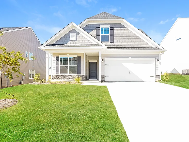 732 Courtland Dr — Photo 1