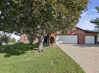 45 Legacy Dr, Granite City, IL 62040