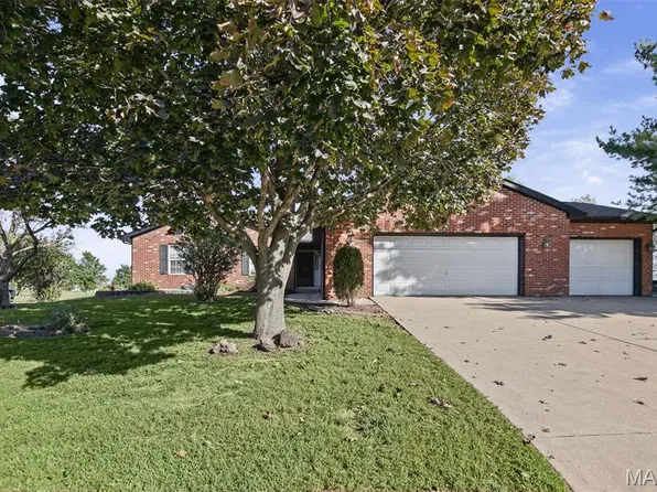45 Legacy Dr, Granite City, IL 62040
