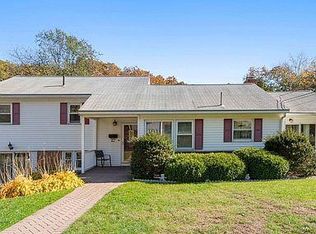 89 Goldencrest Ave, Waltham, MA 02451