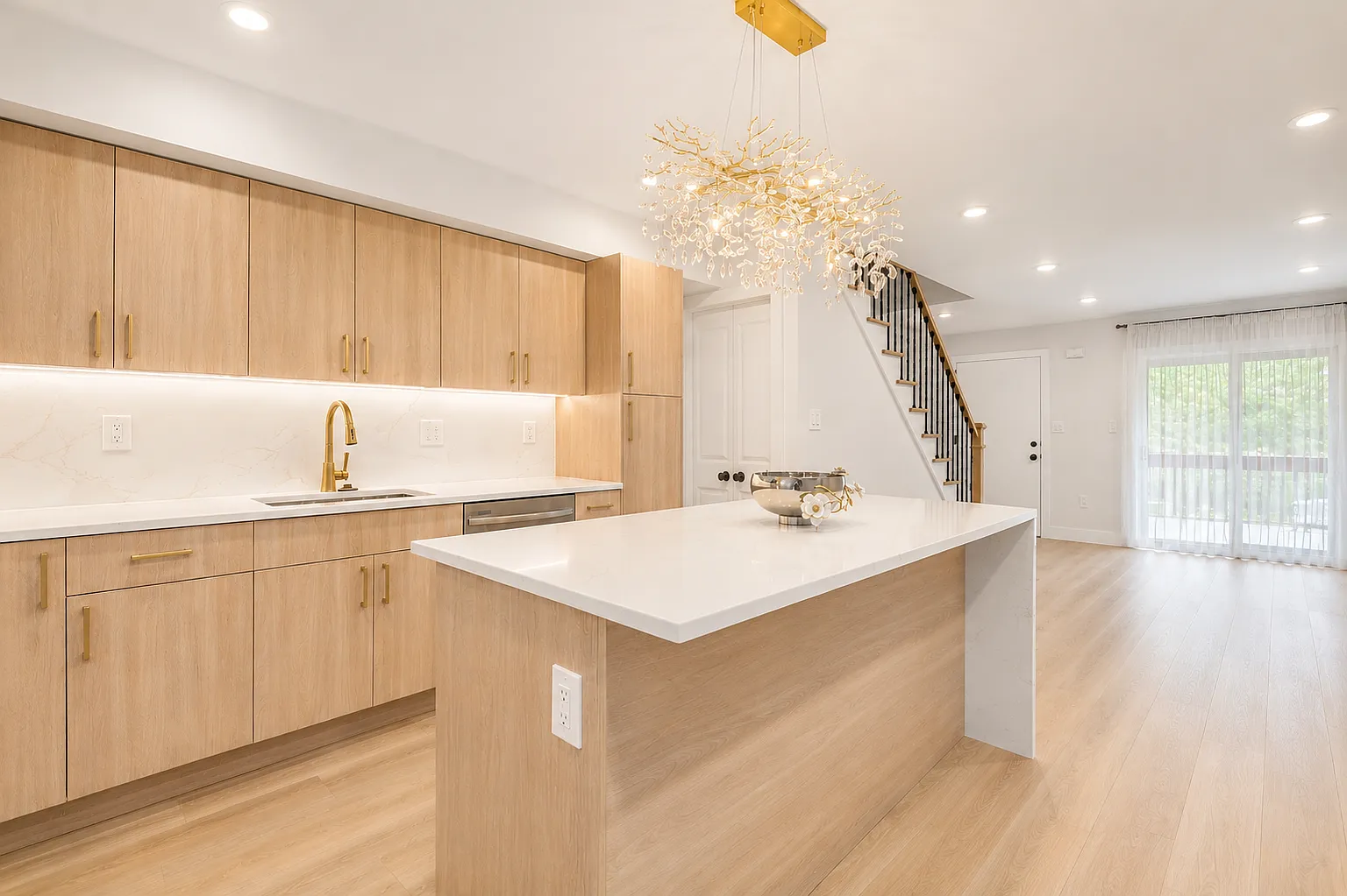 3 Darien — Photo 3