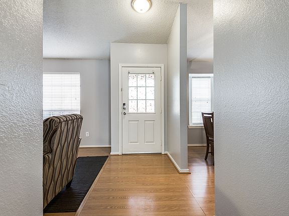 4th image of 8441 Edge Water Dr