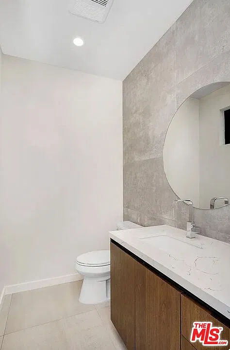 2 bed, 2.0 bath, 1100 sqft, $4,599 — Photo 4