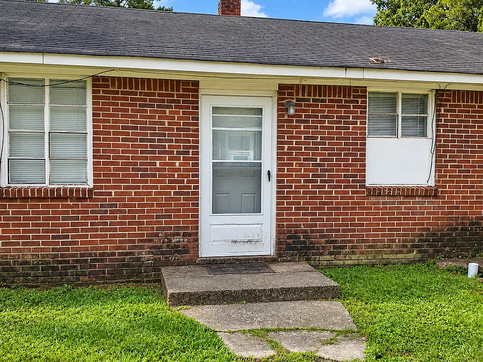 821 Central Dr