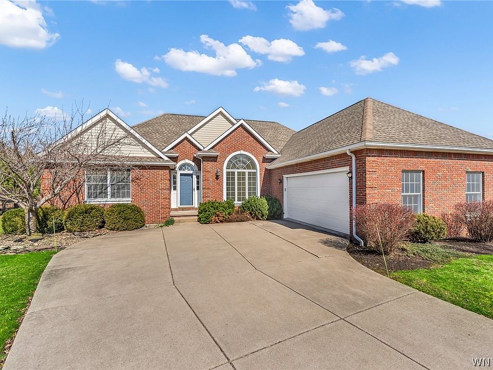 1st image of 30 Brambly Ct