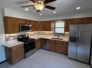 4407 70th St, Urbandale, IA 50322