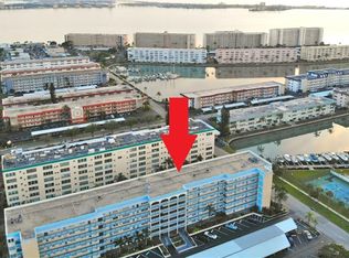 2850 59th St S APT 101, Gulfport, FL 33707